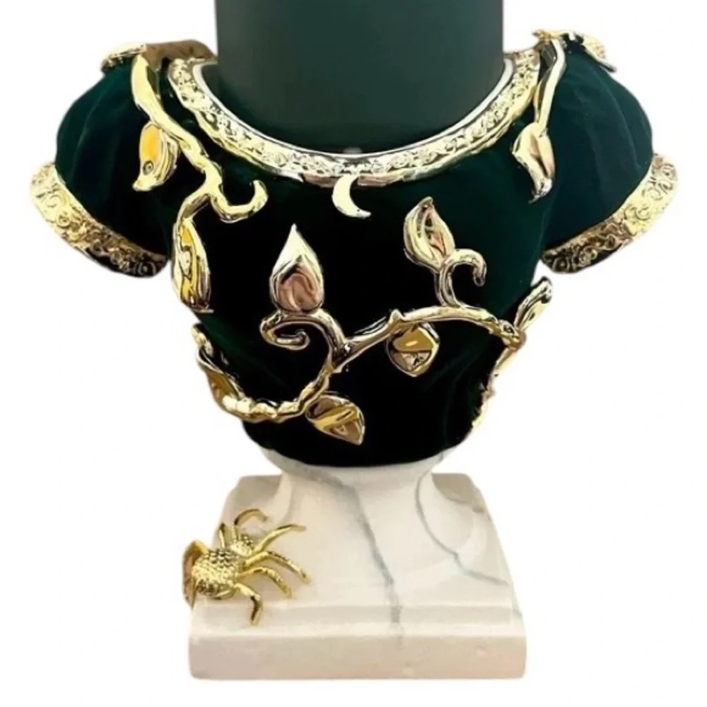 BATH and BODY WORKS Retired Ivy Bust Green and Gold 3 Wick Candle Holder - Picture 2 of 3